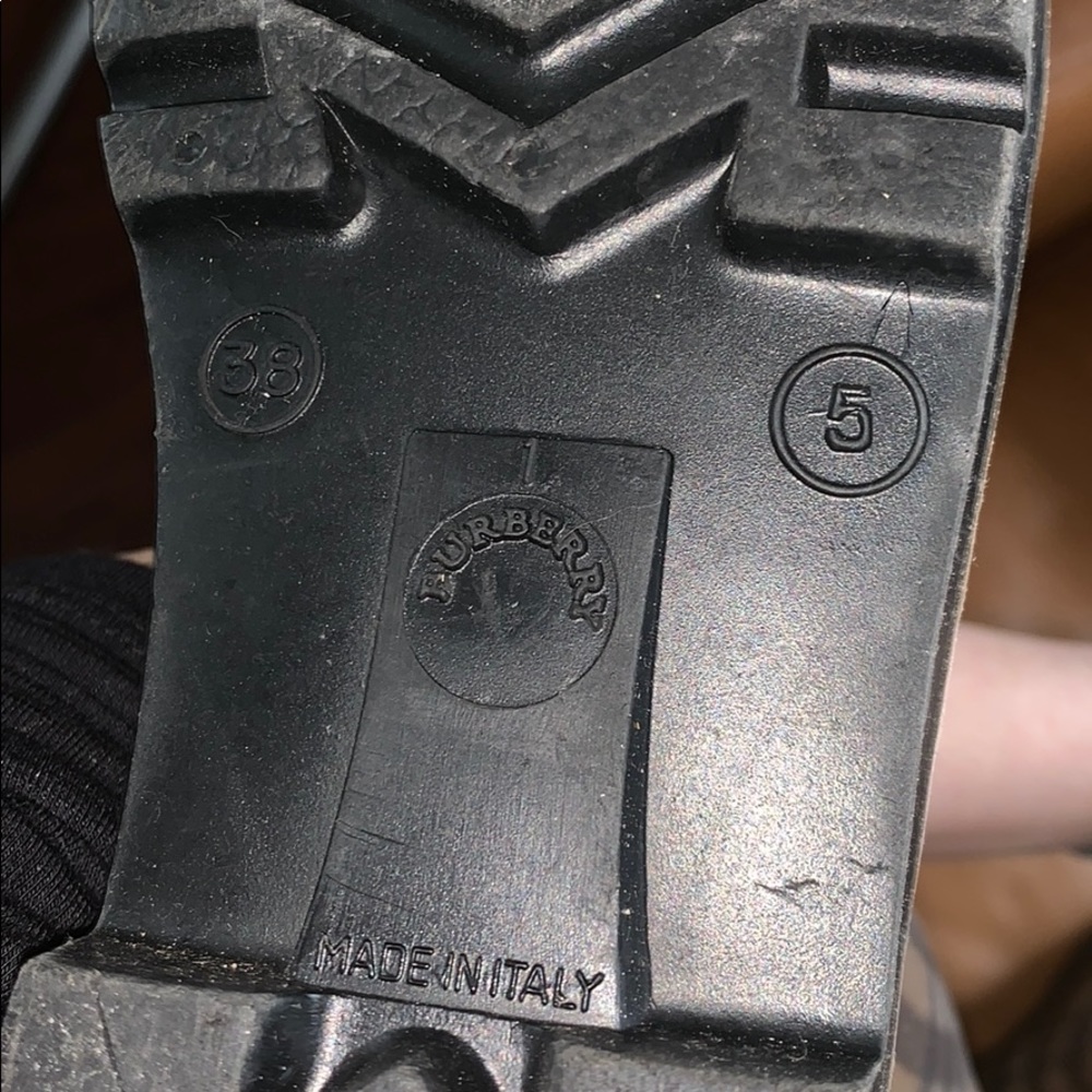 Burberry Rain Boot - Picture 7 of 7